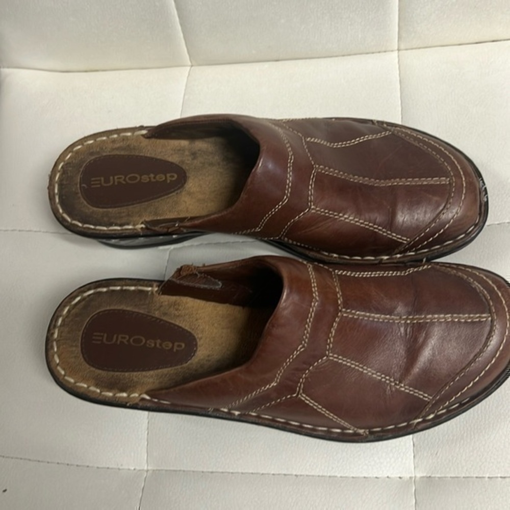 Euro step size 8 brown slip on